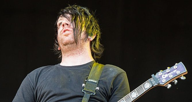 Falleció Derek Jones, guitarrista de Falling in Reverse