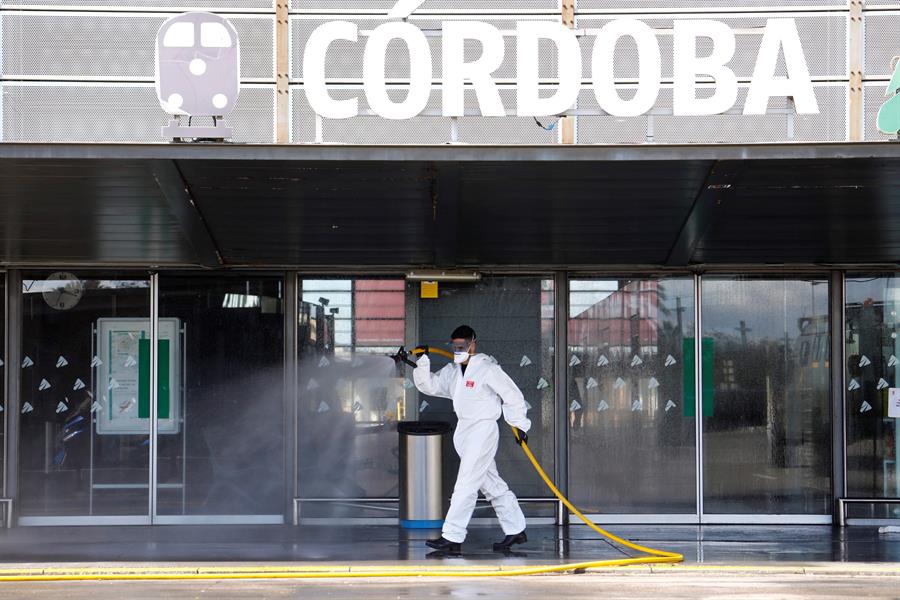 España supera los 9.000 muertos y 100.000 contagios