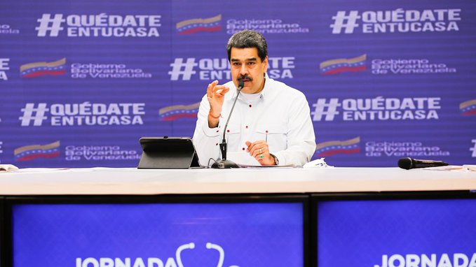 Maduro pone en duda el conocimiento de los médicos sobre los virus