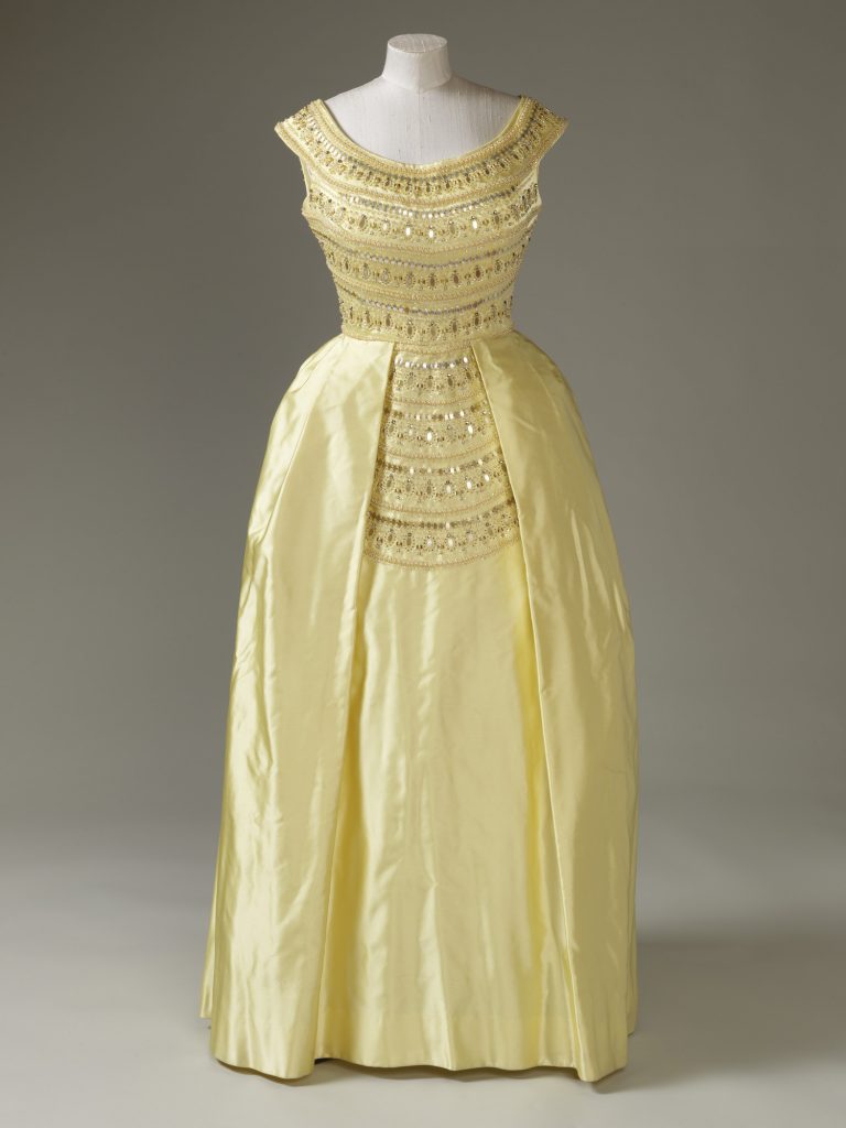 El vestuario de Isabel II de Inglaterra, otra parte de su historia