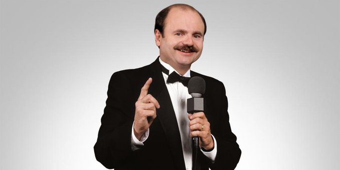 Falleció Howard Finkel, comentarista estrella de lucha libre
