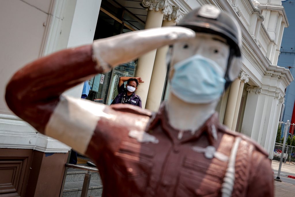 Canadá no tomará represalias con EEUU por no venderle mascarillas