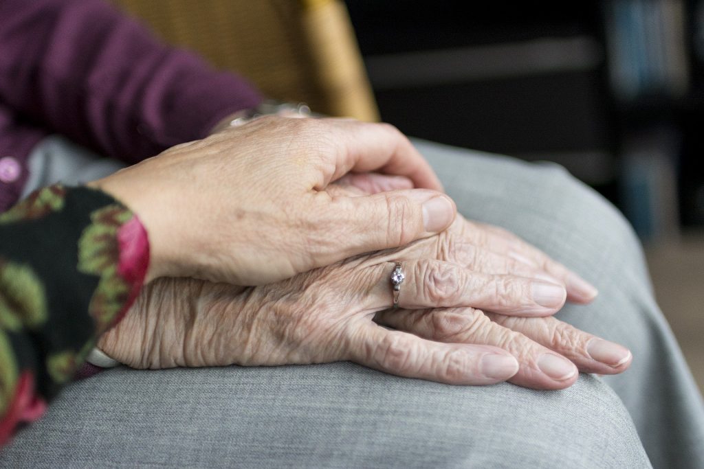 Nueva Jersey investigará residencia de ancianos con cadáveres apilados