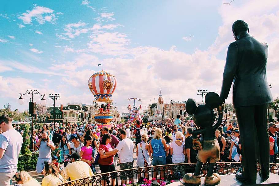 Empleados de Disney World tendrán sueldos suspendidos por la pandemia