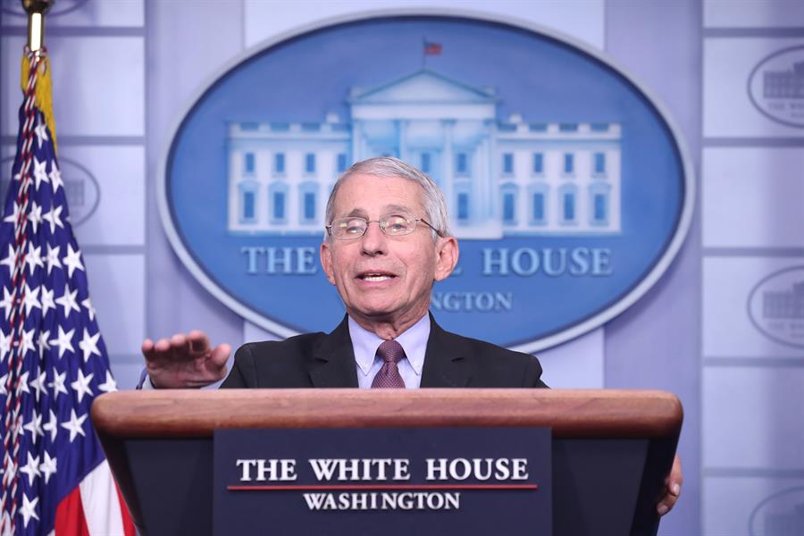 Doctor Fauci considera que los test serán la clave de que haya temporada NFL