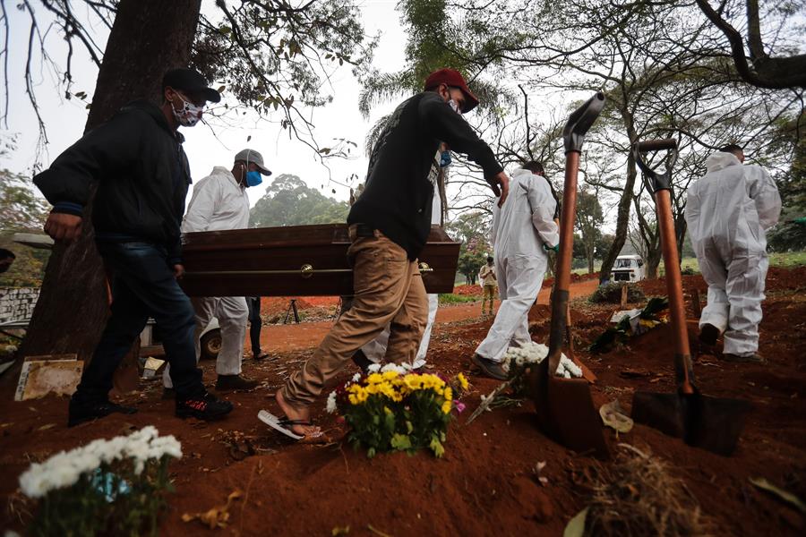 Brasil supera por primera vez los 1.000 muertos por COVID-19 en un solo día