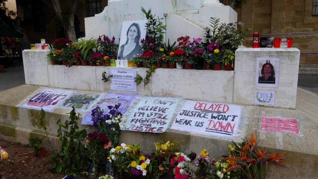 Malta investiga extraño giro en juicio por asesinato de periodista Daphne Caruana