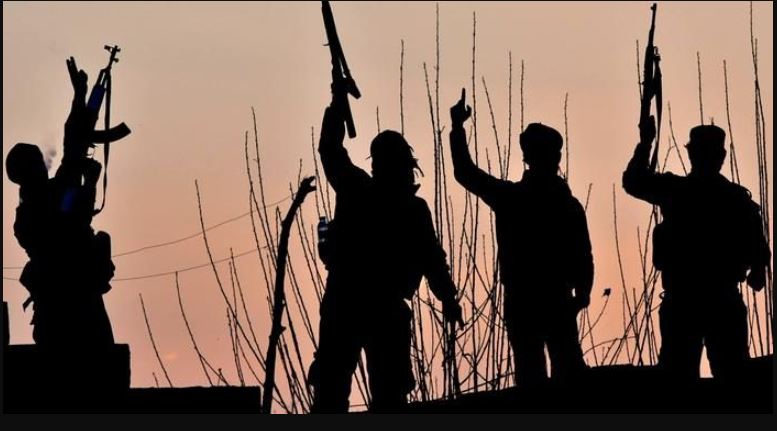 Acusan a joven de Florida de tratar de reunir material para atentado de ISIS
