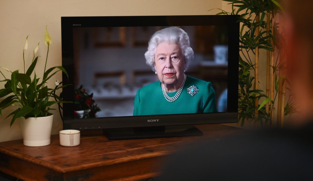 Isabel II celebra el 75 aniversario del fin de la II Guerra Mundial
