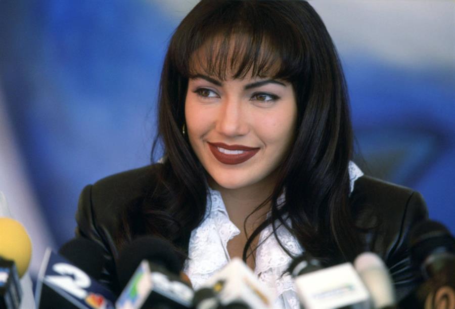 Jennifer López en la película Selena