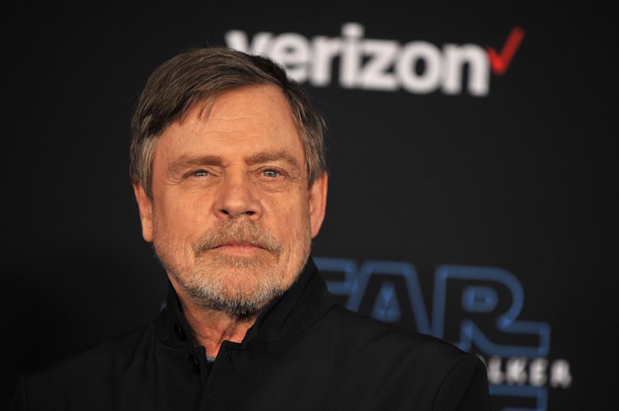 Mark Hamill homenajea a los fans de Star Wars que luchan contra la pandemia