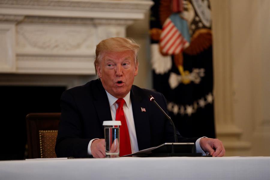 Casa Blanca exige el uso de mascarillas