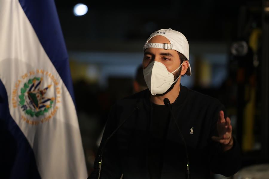 El presidente salvadoreño demandará ante la CIDH a órganos de su país