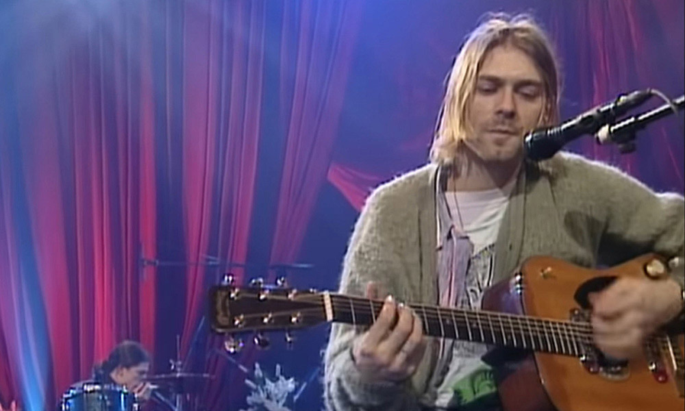 Subastan guitarra que Cobain tocó en el MTV Unplugged