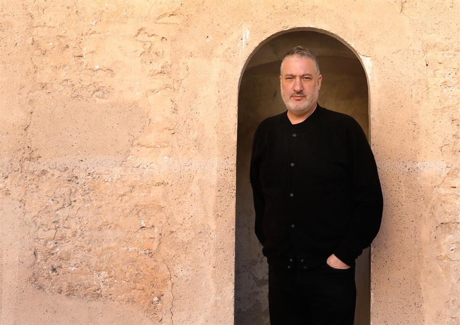 Spencer Tunick retrata la intimidad en cuarentena 15 minutos