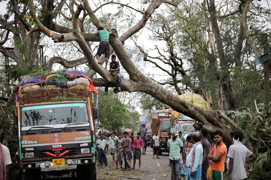 Decenas de muertos en India por ciclón Amphan