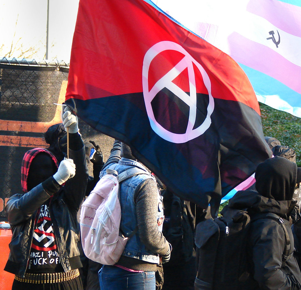Claves para entender a los grupos extremistas detrás de las protestas