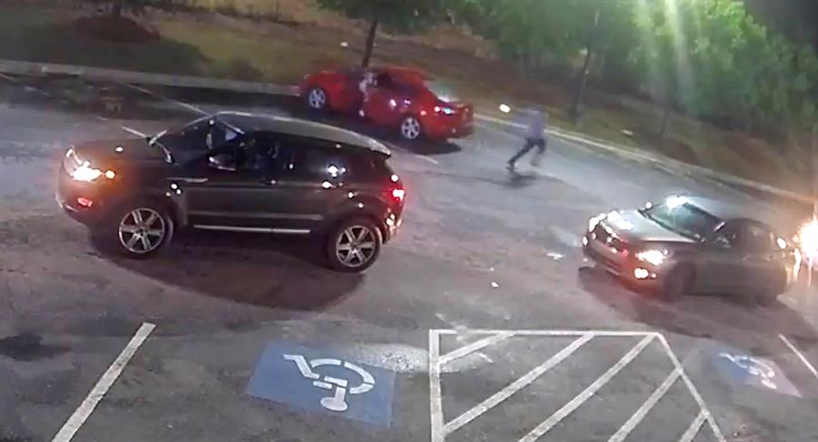 Despiden al policía de Atlanta que mató a tiros a un joven negro