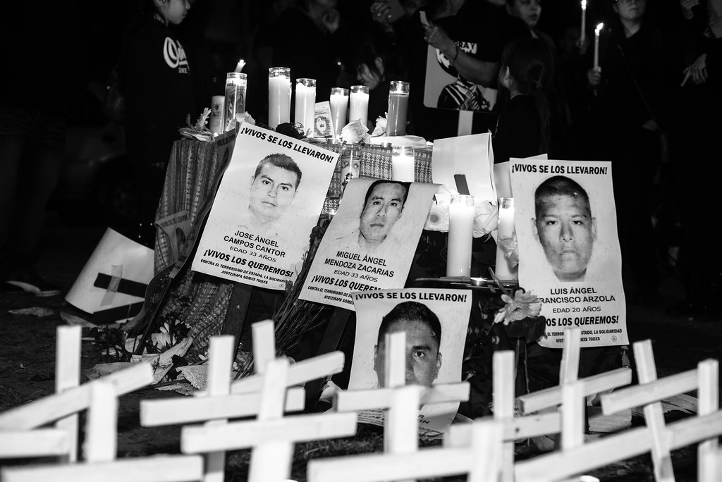 AMLO ordena captura contra altos funcionarios por caso de Ayotzinapa