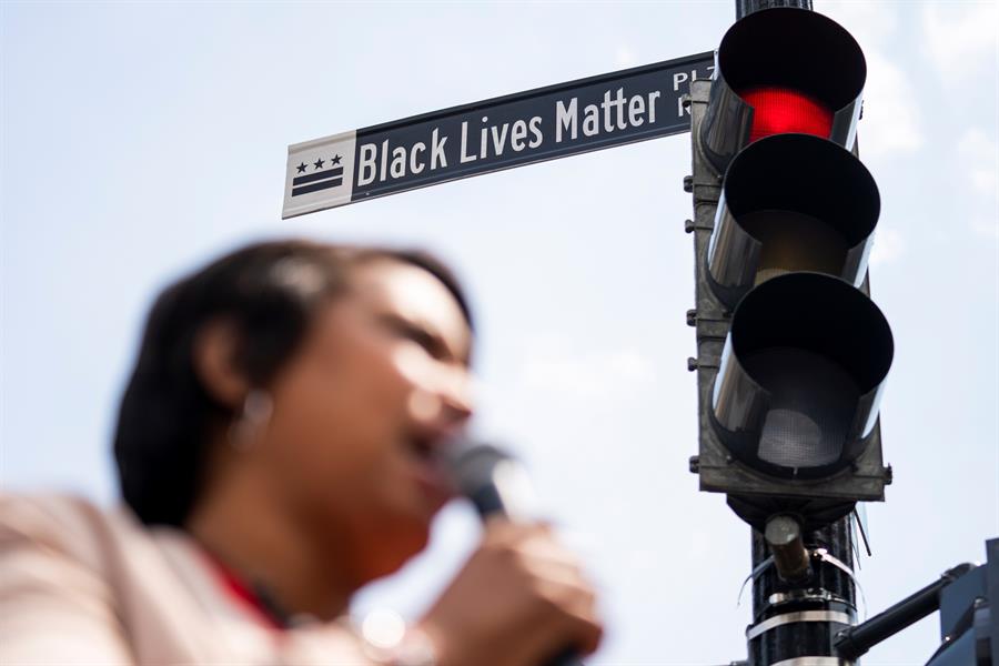 Bienvenidos a la calle Black Lives Matter frente a la Casa Blanca