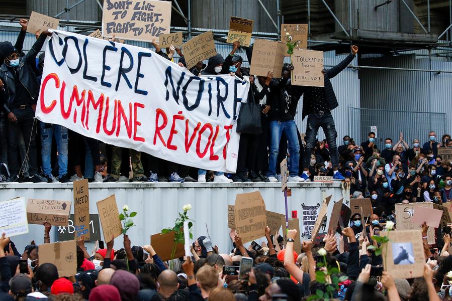 Al menos 239 detenidos en manifestación antirracista en Bruselas