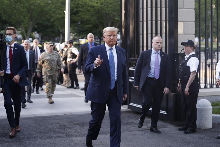 Exjefe del Pentágono acusa a Trump de "intentar dividir" EEUU