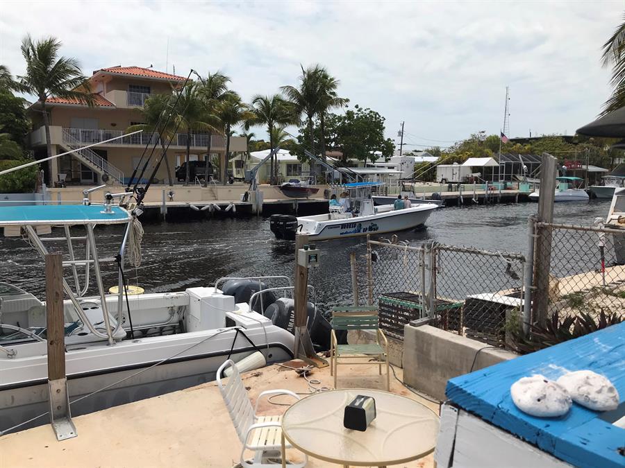 Cayos de Florida reabren con poco COVID-19 y la economía maltrecha