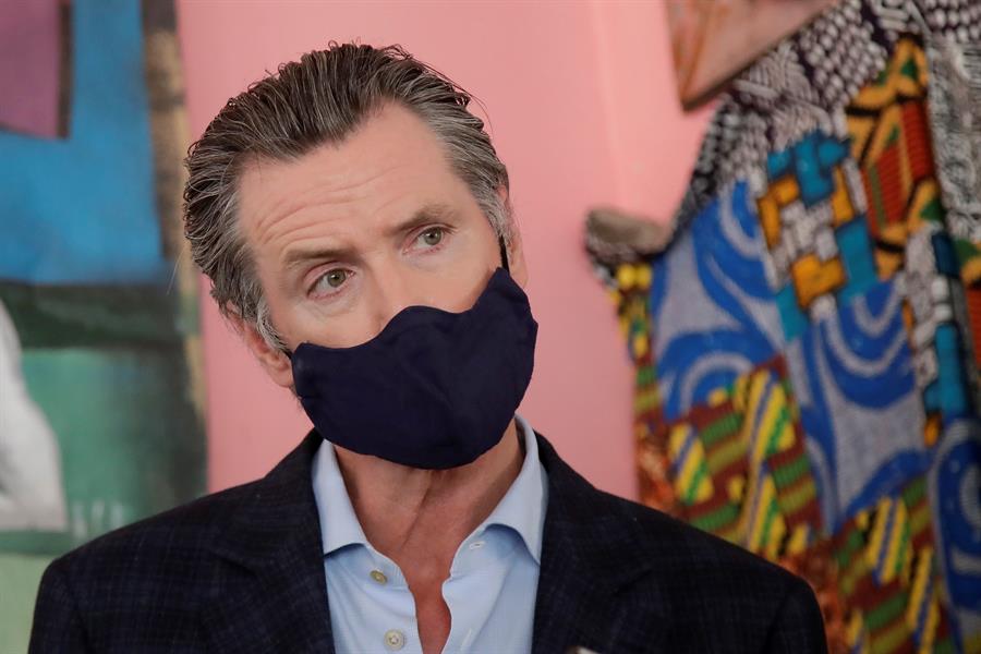 Todos los votantes de California recibirán boleta por correo gracias a Gavin Newsom