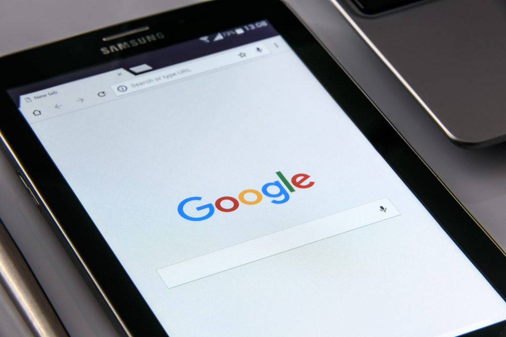 Google Docs estrena escritura asistida en español