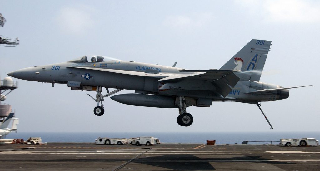 Cuatro heridos al estrellarse un avión militar de EEUU en Irak
