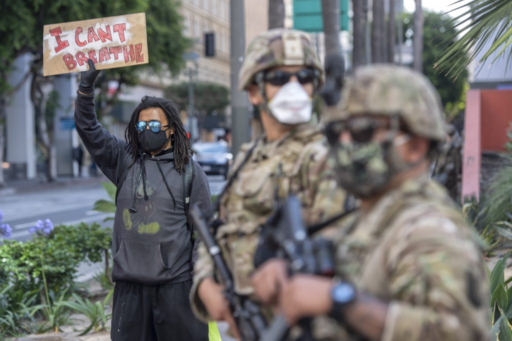 Trump envía cientos de agentes federales a Chicago ante la ola de violencia