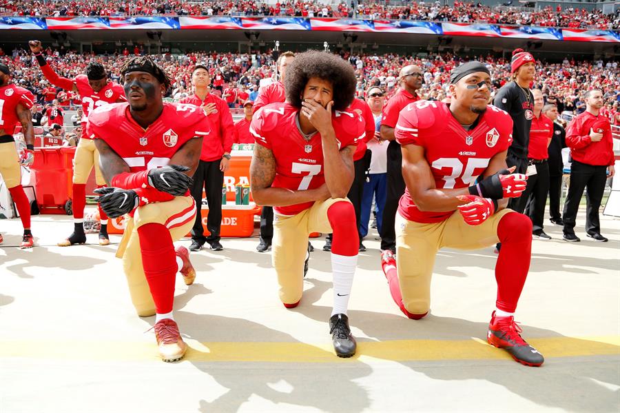 Colin Kaepernick: De villano a héroe desempleado