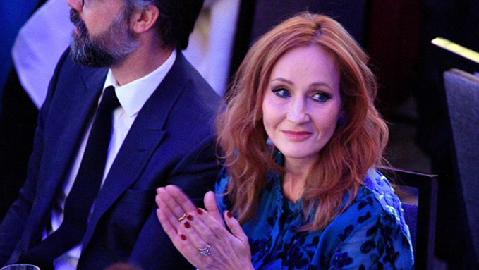Atacaron a JK Rowling en Twitter por hablar del género y sexo