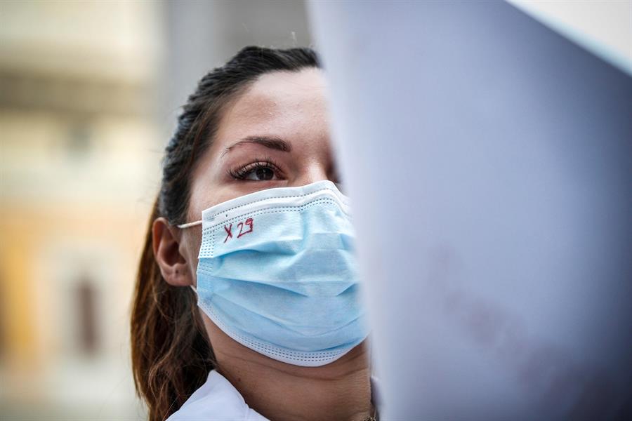 La pandemia ha matado a casi 600 trabajadores sanitarios en EEUU