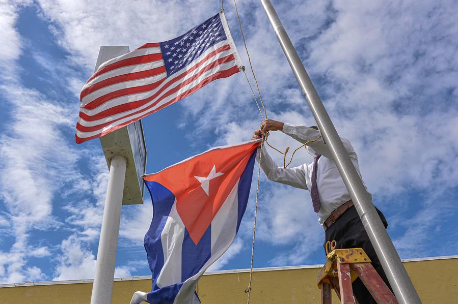 Cubano recibe la medalla Truman-Reagan por su defensa en DDHH