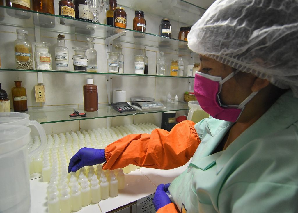 El polémico uso del dióxido de cloro en Bolivia para la COVID-19