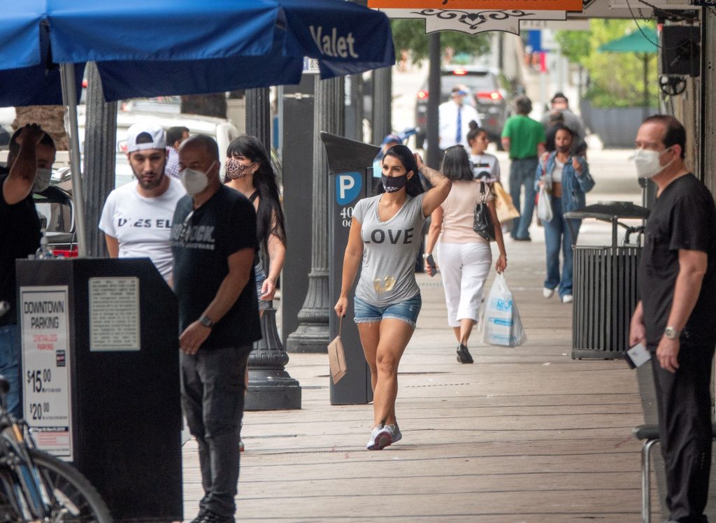 ¡Atento! Estas tiendas te exigirán mascarilla en Florida