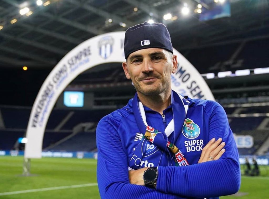 Casillas no puede jugar en el Oporto por salud y porque no tiene contrato