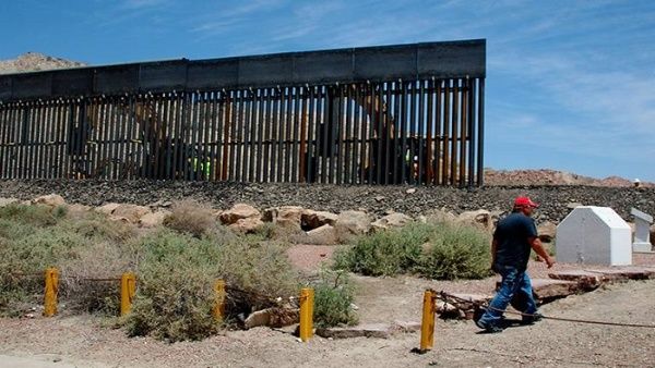 Supremo de EEUU rechaza de nuevo bloquear el desvío de fondos para el muro