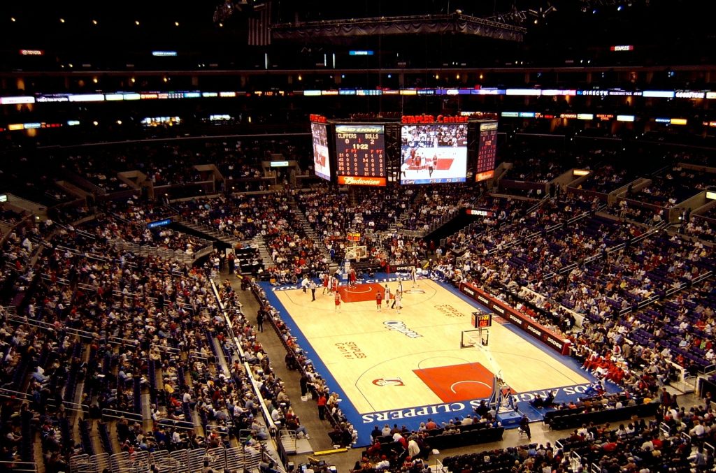Reinico de la NBA en Orlando será sin Hollins, de los Lakers