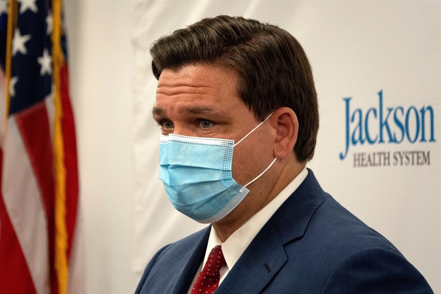 Juez dice que apertura ordenada por gobernador de Florida es inconstitucional