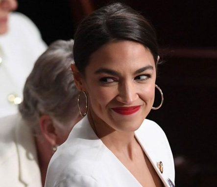 "Fucking bitch": Ted Yoho insultó a Alexandria Ocasio-Cortez en el Capitolio