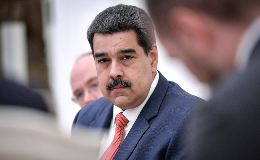 Maduro acusa a Capriles de liderar campaña mundial para sabotear legislativas