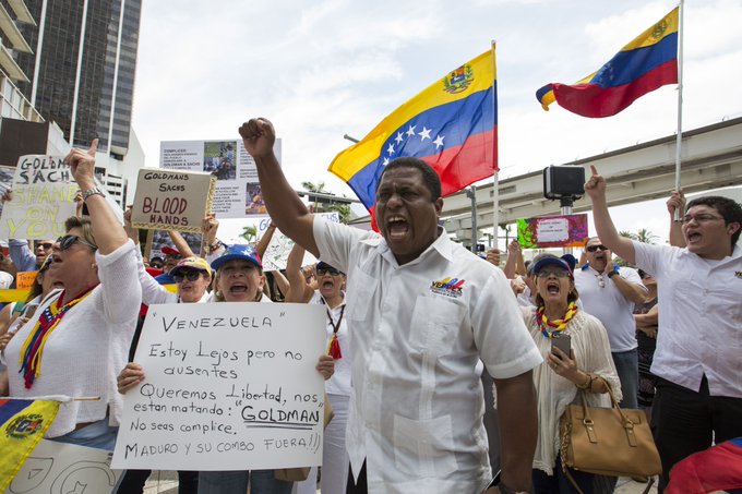Exiliados piden a Trump usar la fuerza contra la dictadura de Venezuela