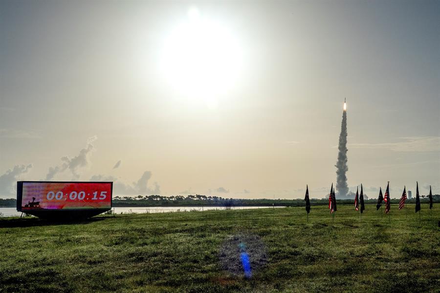 Despegue del cohete Atlas rumbo a Marte