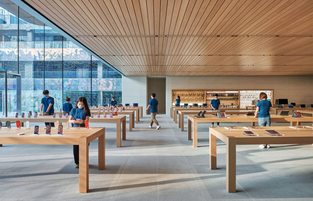 La tienda tiene muchas de las últimas actualizaciones de diseño minorista de Apple