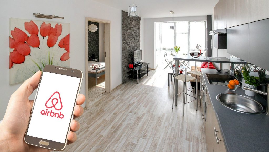 Airbnb prohibió las fiestas a nivel global por la pandemia
