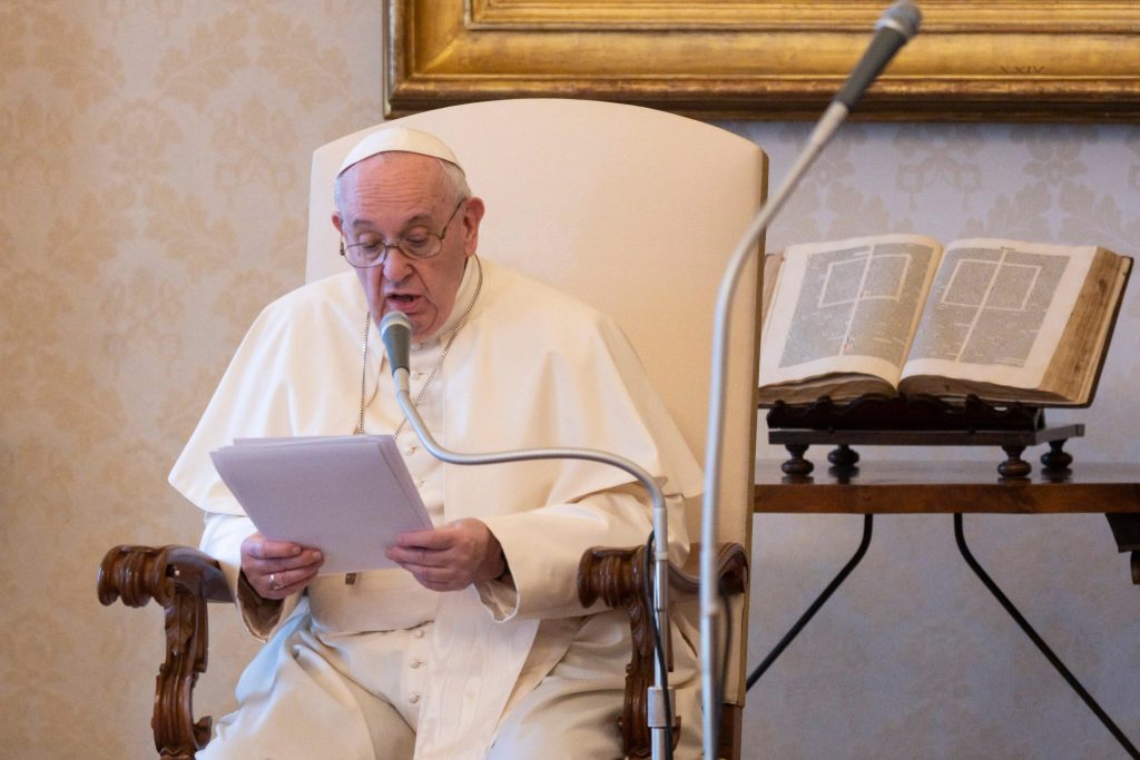 El papa recuerda a los migrantes muertos en la masacre de San Fernando