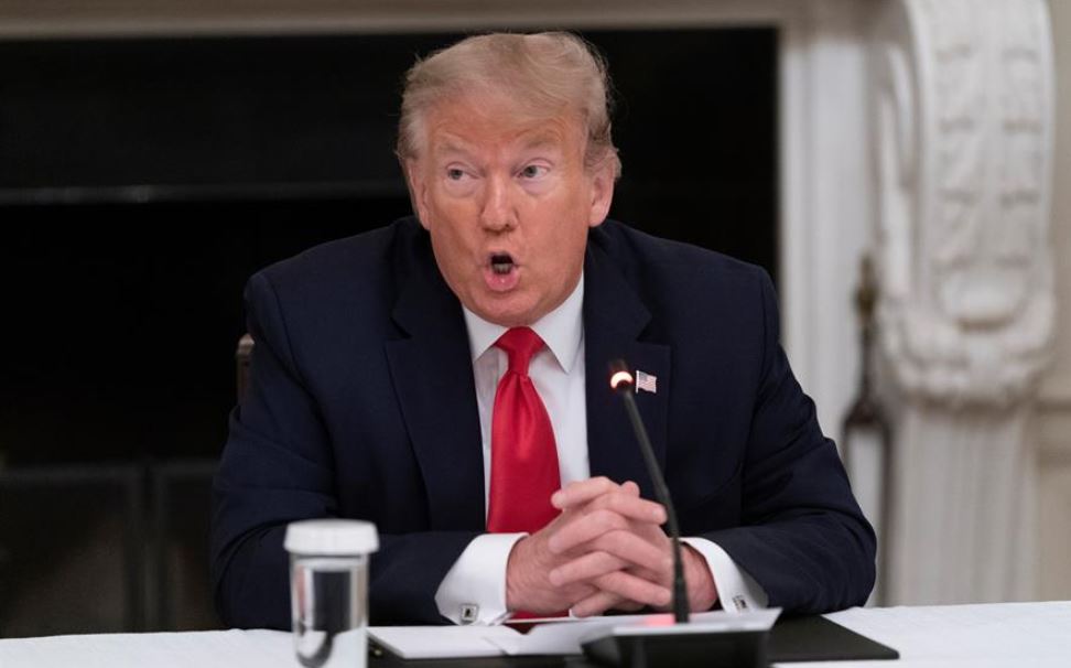 Facebook retira por primera vez video de Trump por "información falsa"