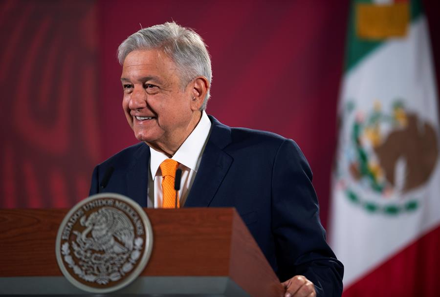 López Obrador pide investigación seria en caso de sobornos